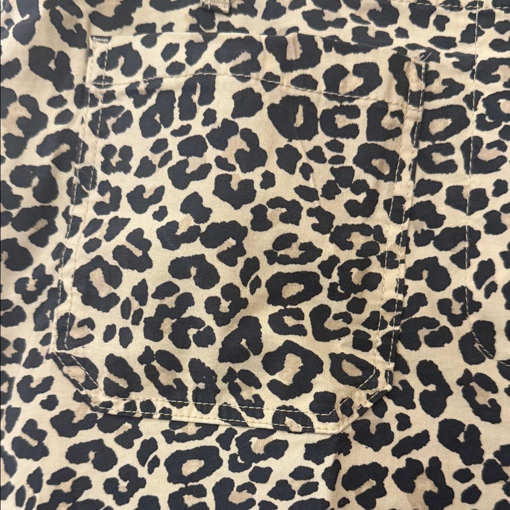 Nicole Miller Leopard Print Wide Leg Pants - with front and back patch pockets - Picture 3 of 7